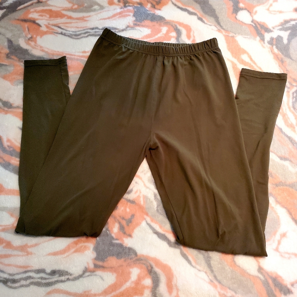 🌿4/$15🌿 New Mix Olive Green Solid Leggings